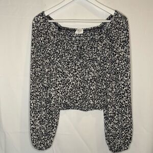 Sienna Sky Long Sleeve Blue and White Floral Blouse Size Medium